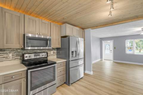 921 E 2nd Avenue, New Smyrna Beach FL - photo 19 of 69
