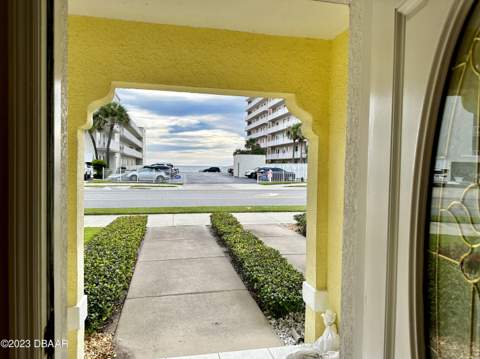 3733 Cardinal Boulevard #2, Daytona Beach FL - photo 6 of 35