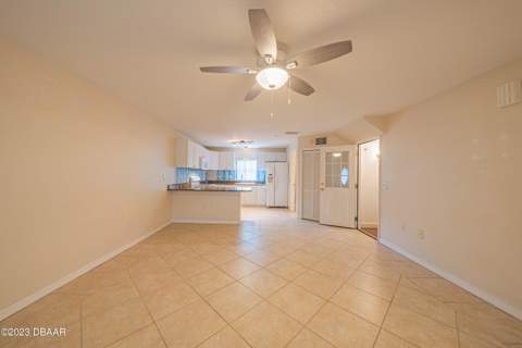 3733 Cardinal Boulevard #2, Daytona Beach FL - photo 7 of 35