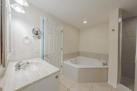 3733 Cardinal Boulevard #2, Daytona Beach FL - photo 19 of 35