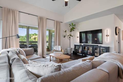 39 Magnolia Drive, Ormond Beach FL - photo 12 of 88