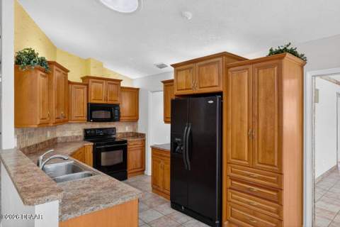 114 Roble Lane, Ormond Beach FL - photo 14 of 66