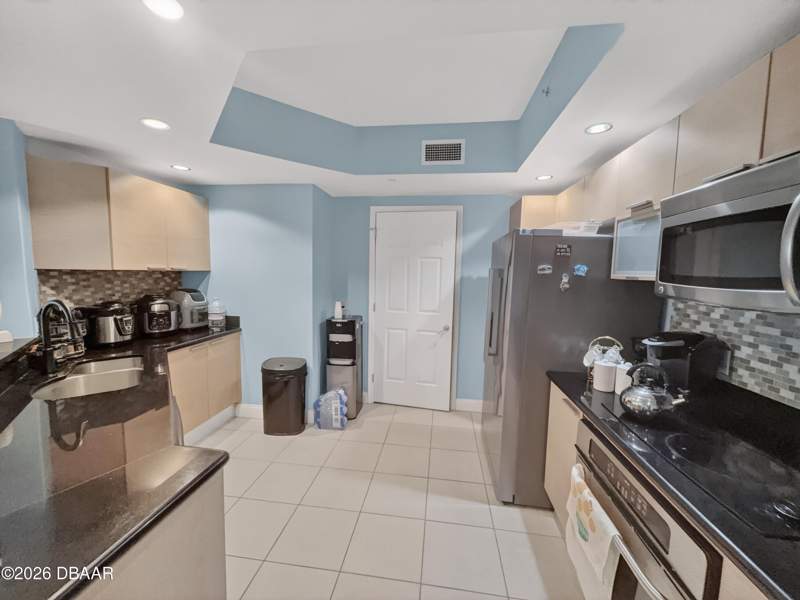 2 bedroom Condominium at 231 Riverside Drive #208-1, Marina Grande On The Halifax, Holly Hill — photo 4