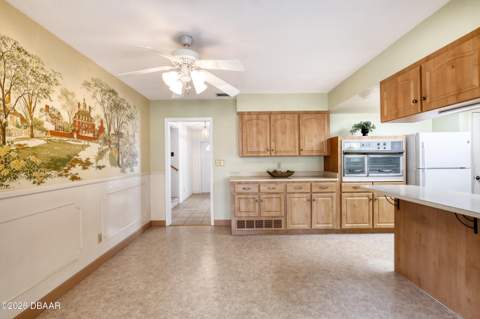 308 Navajo Avenue, Ormond Beach FL - photo 10 of 89