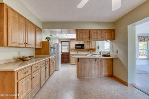 308 Navajo Avenue, Ormond Beach FL - photo 12 of 89