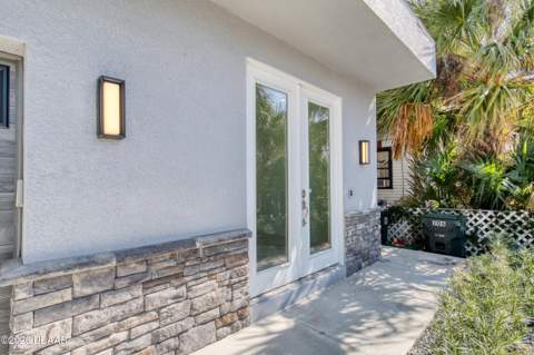 206 N Halifax Avenue, Daytona Beach FL - photo 7 of 96