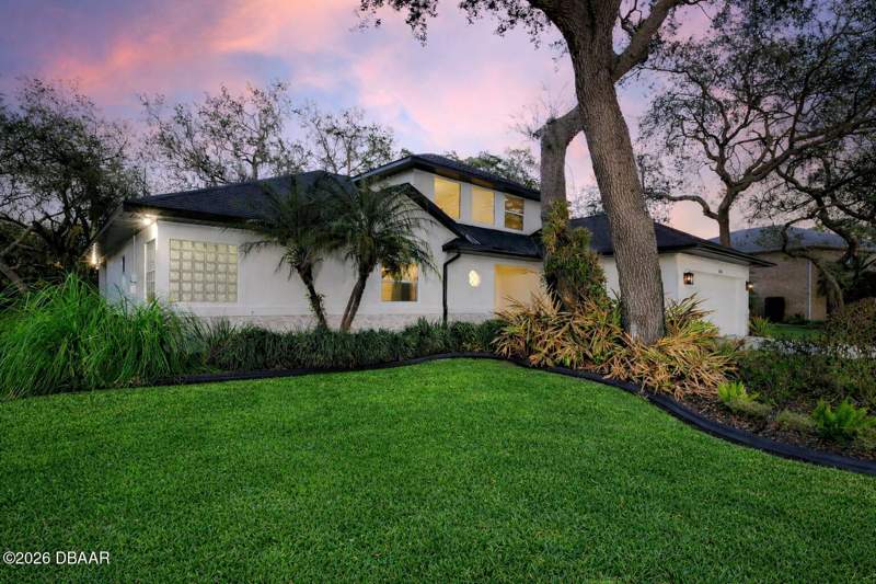 4 bedroom Single Family Residence at 3311 Oak Vista Drive, Spruce Creek Fly In, Port Orange — photo 3