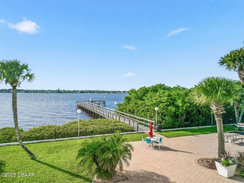 2 bedroom Condominium at 925 N Halifax Avenue #103, Bayshore Bath & Tennis Club Condo, Daytona Beach — photo 4