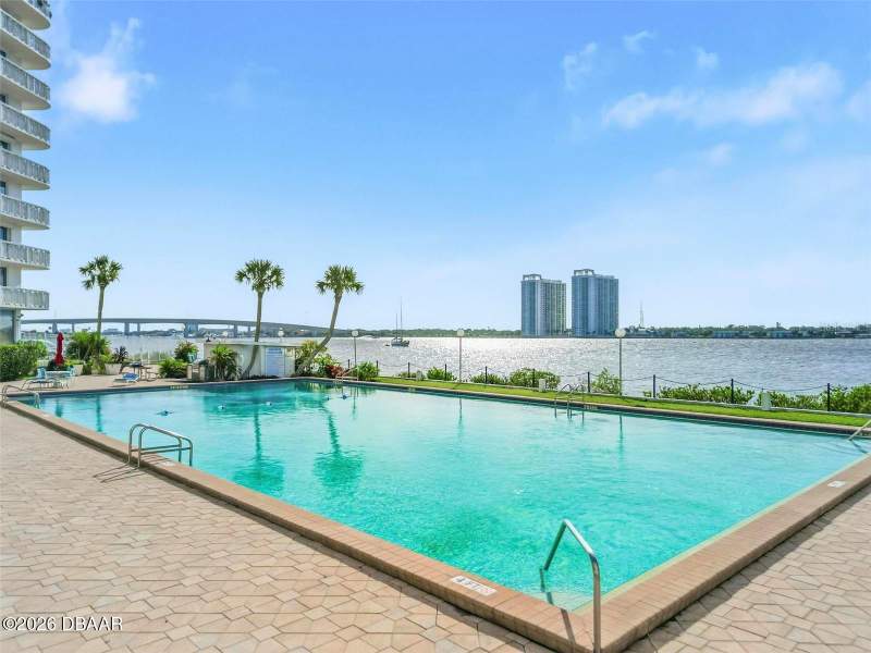 2 bedroom Condominium at 925 N Halifax Avenue #103, Bayshore Bath & Tennis Club Condo, Daytona Beach — photo 3