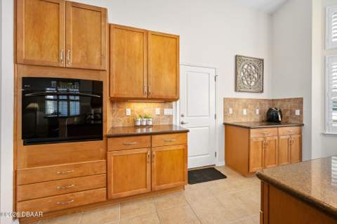 372 Chelsea Place Avenue, Ormond Beach FL - photo 12 of 66