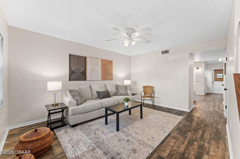 2 bedroom Townhouse at 101 N Pine Street #2, New Smyrna Beach, New Smyrna Beach — photo 4