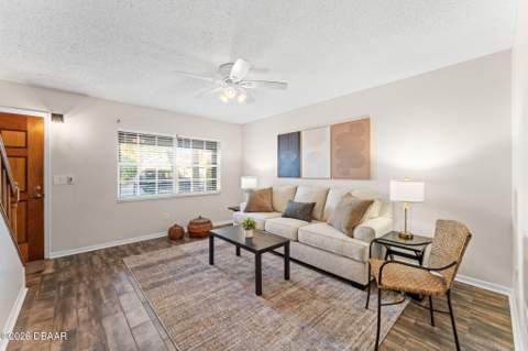 101 N Pine Street #2, New Smyrna Beach FL - photo 7 of 38