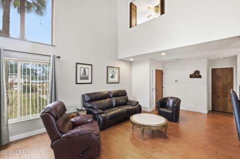 117 Meadowbrook Circle, Daytona Beach FL - photo 7 of 45
