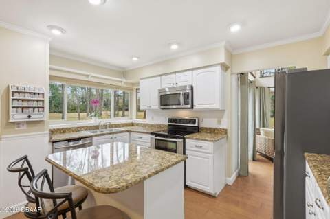 117 Meadowbrook Circle, Daytona Beach FL - photo 16 of 45