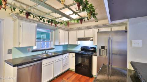 5060 Palmetto Street, Port Orange FL - photo 10 of 30