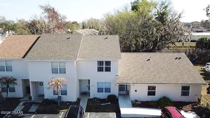 3 bedroom Townhouse at 1704 Long Branch Place, The Hammocks, Port Orange — photo 2