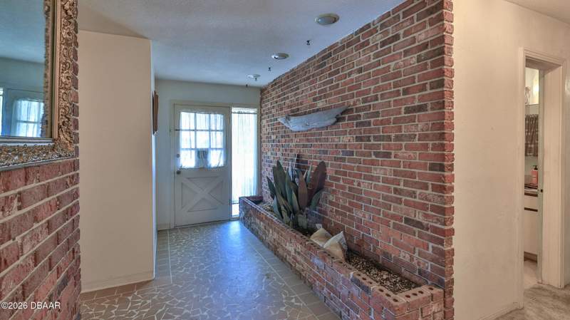 4 bedroom Single Family Residence at 5 Friendly Circle, Imperial, Ormond Beach — photo 3