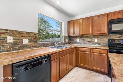 313 Bayberry Lakes Boulevard, Daytona Beach FL - photo 15 of 52