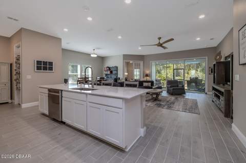 4194 Acoma Drive, Ormond Beach FL - photo 8 of 31