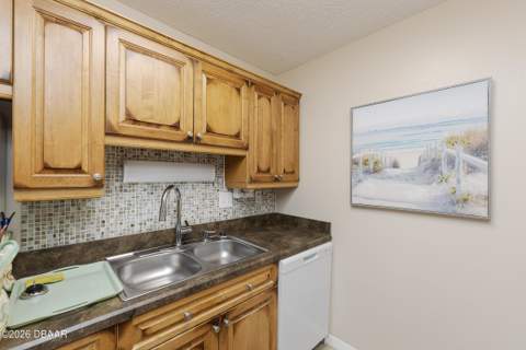 1600 Big Tree Road #U7, Daytona Beach FL - photo 9 of 30