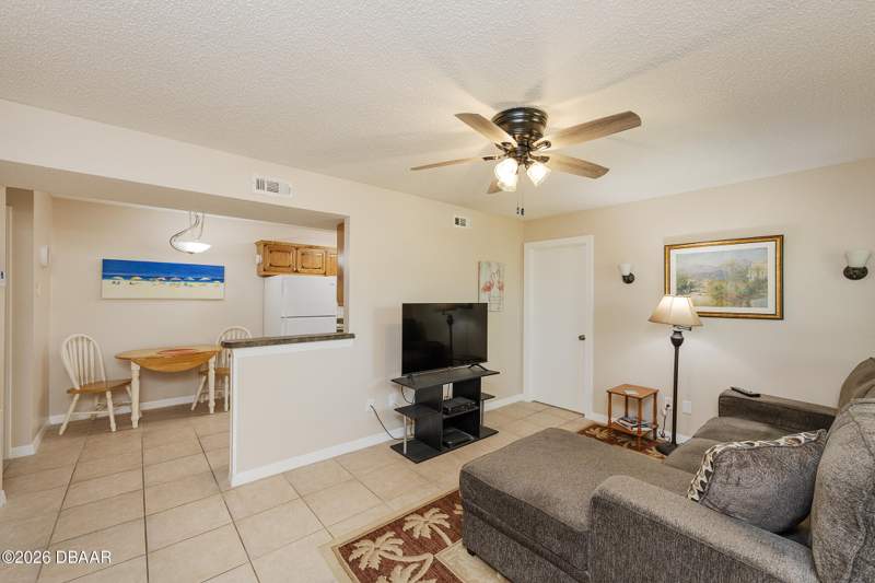 2 bedroom Condominium at 1600 Big Tree Road #U7, Condo At Georgetown Lake, A Condo, Daytona Beach — photo 4