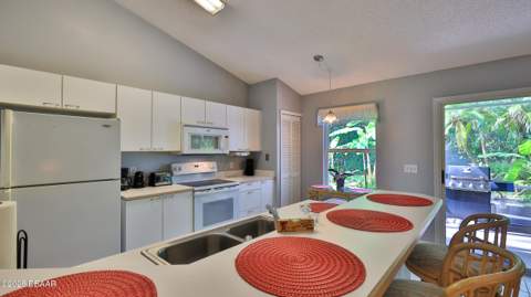 35 Carriage Creek Way, Ormond Beach FL - photo 9 of 37