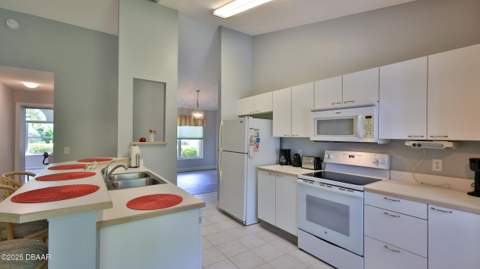 35 Carriage Creek Way, Ormond Beach FL - photo 8 of 37