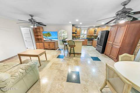 332 Fletcher Avenue, Daytona Beach FL - photo 7 of 27