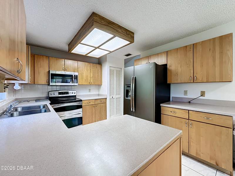3 bedroom Single Family Residence at 2 Ferndale Lane, Forest Grove Bus Center, Palm Coast — photo 3