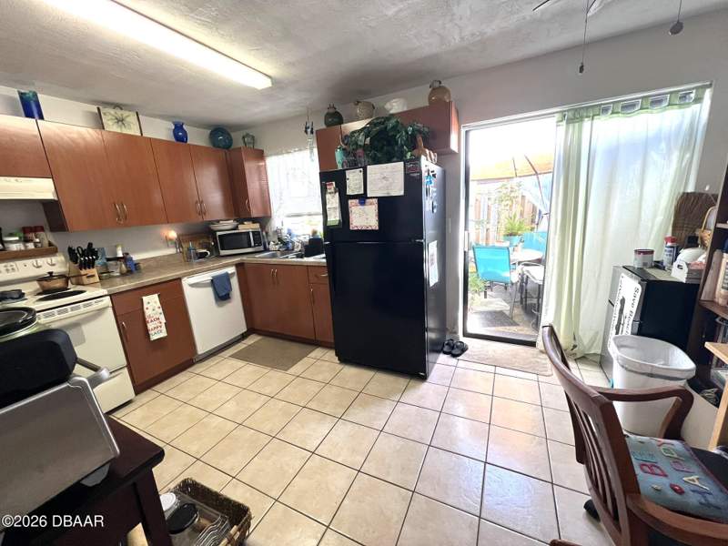 2 bedroom Condominium at 980 Canal View Boulevard #B7, Canalview Place Condo, Port Orange — photo 2