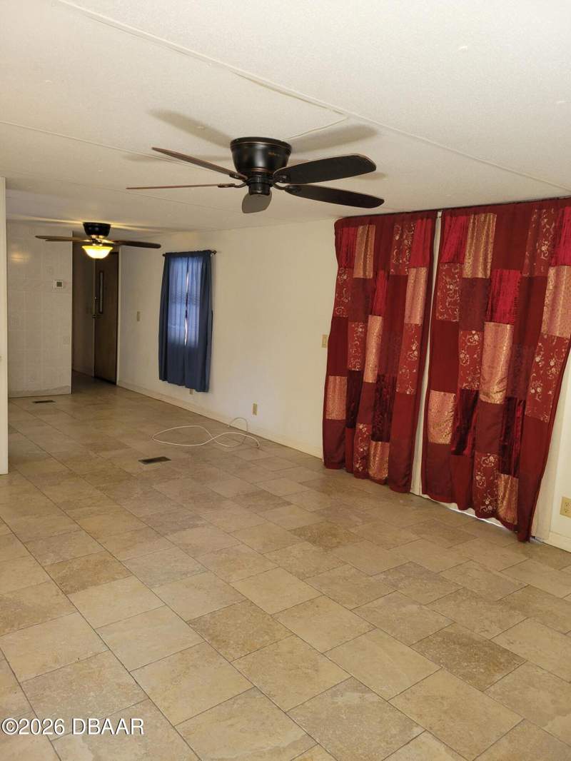2 bedroom Manufactured Home at 324 N Janice Lane, Ormond Beach, Ormond Beach — photo 5