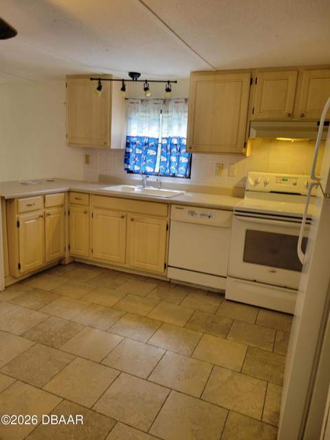 324 N Janice Lane, Ormond Beach FL - photo 8 of 20
