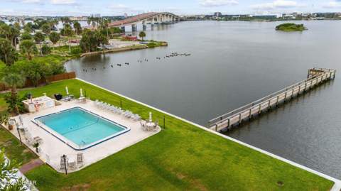 144 S Halifax Avenue #26, Daytona Beach FL - photo 7 of 32