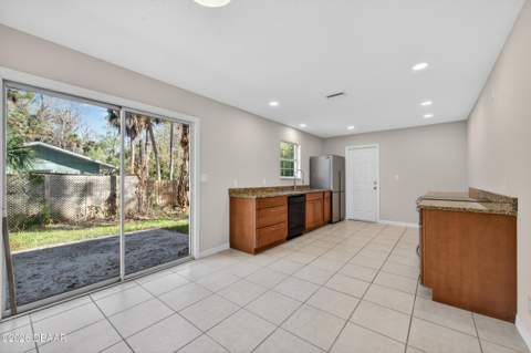 365 Hand Avenue, Ormond Beach FL - photo 7 of 21