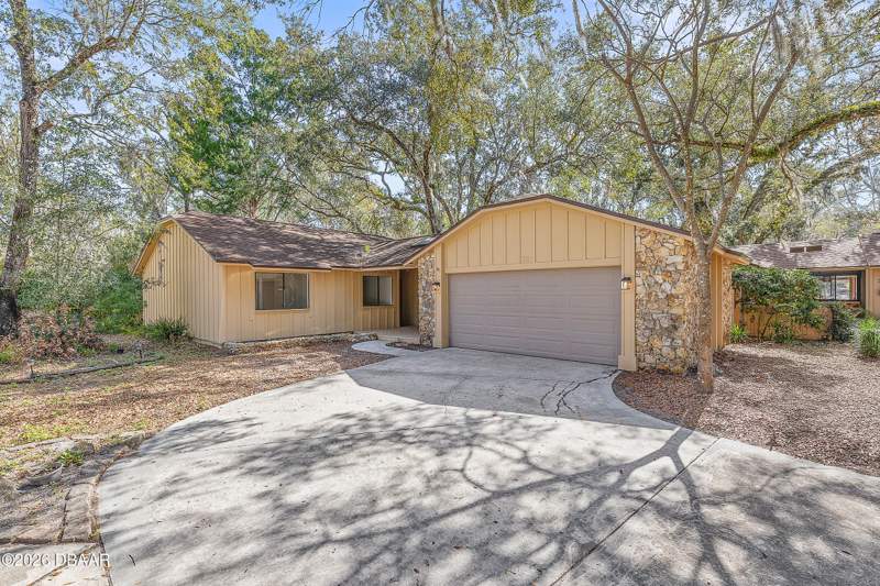 3 bedroom Single Family Residence at 38 Snaresbrook Court, Tymber Creek, Ormond Beach — photo 2