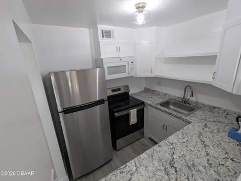 1504 Virginia Avenue #108, Daytona Beach FL - photo 17 of 49