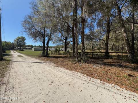 1065 S Massachusetts Avenue, DeLand FL - photo 8 of 41