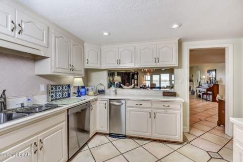 746 Marina Point Drive #7460, Daytona Beach FL - photo 16 of 69