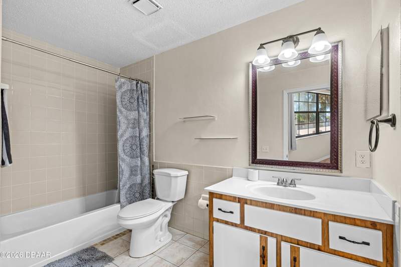 2 bedroom Condominium at 910 Big Tree Road #203, Jemecy Oak Villas, A Condo, South Daytona — photo 5