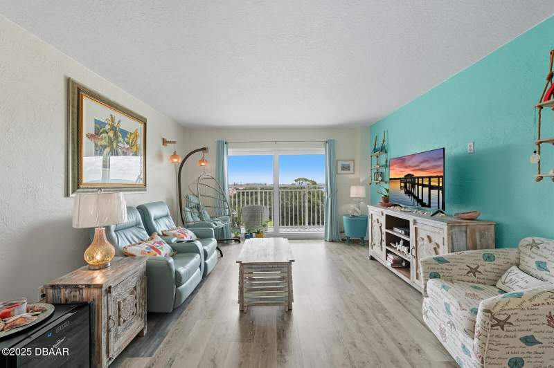 2 bedroom Condominium at 145 N Halifax Avenue #704, Harbor View Condo, Daytona Beach — photo 4