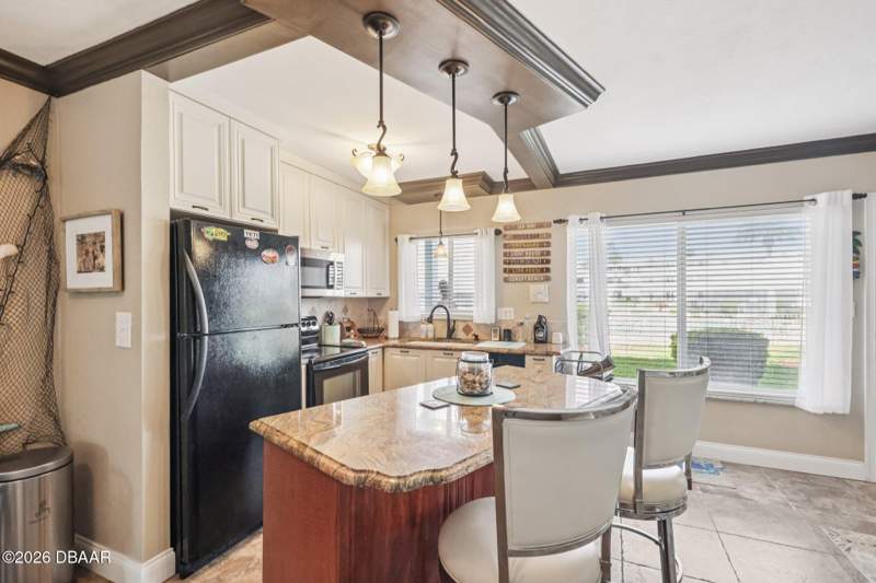 1 bedroom Condominium at 3009-3011 N Halifax Avenue ##7, Arlington House, Daytona Beach — photo 5