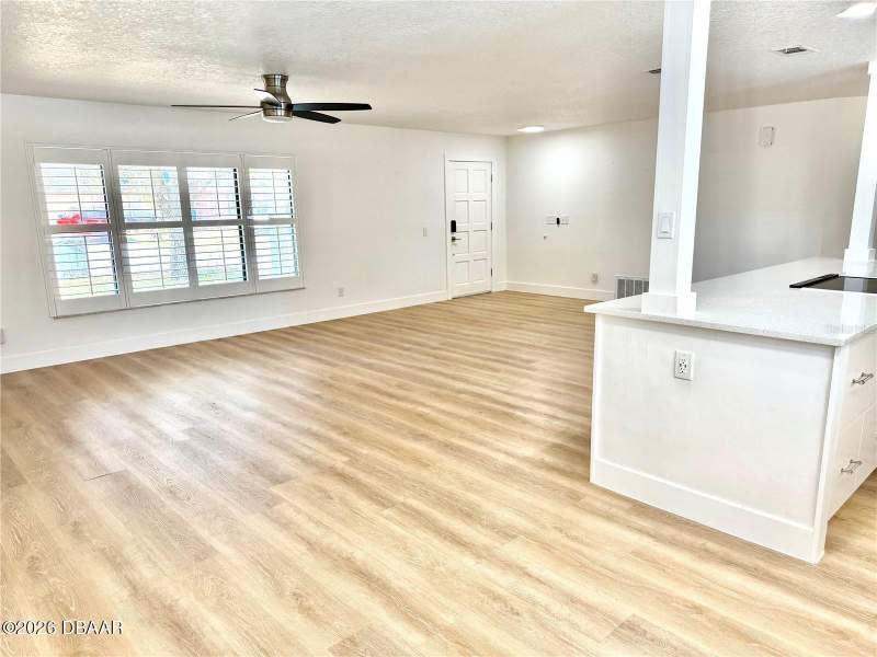 4 bedroom Single Family Residence at 1325 Mollie Road, Fairway Estates, Daytona Beach — photo 4