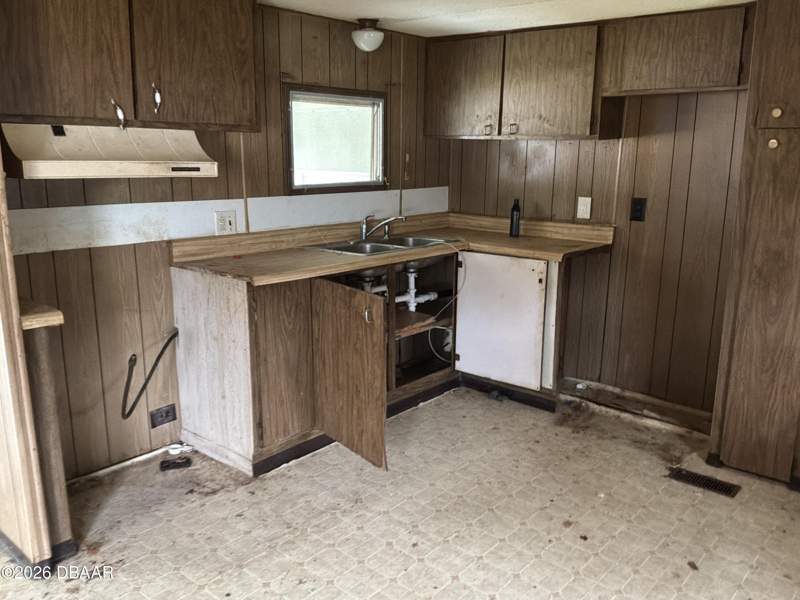 2 bedroom Manufactured Home at 4414 E Indian River Drive #W, Terra Mar Village, Edgewater — photo 4