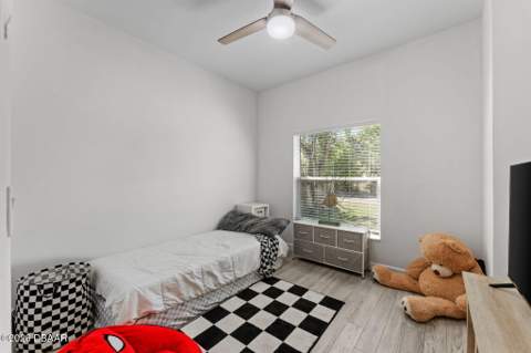 637 Holmes Avenue, Daytona Beach FL - photo 21 of 29
