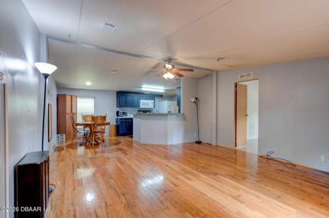 1040 Green Acres Circle, South Daytona FL - photo 6 of 23