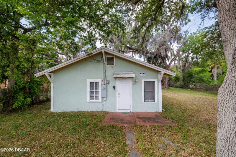 2 bedroom Single Family Residence at 120 Adams Street, Daytona Beach, Daytona Beach — photo 2