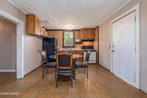 120 Adams Street, Daytona Beach FL - photo 6 of 16