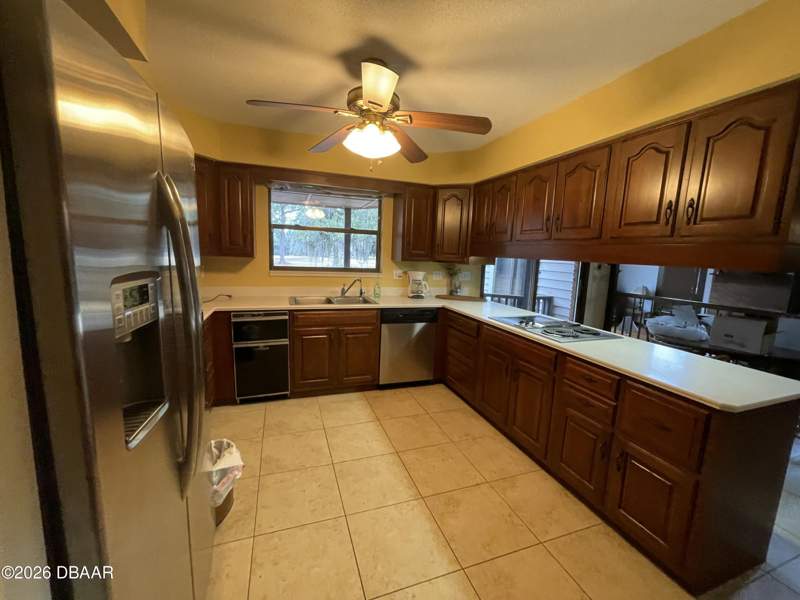 4 bedroom Single Family Residence at 576 Pelican Bay Drive, Pelican Bay, Daytona Beach — photo 4
