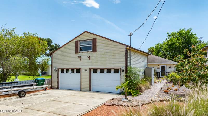 3 bedroom Single Family Residence at 235 Randle Avenue, Indian Harbor, Oak Hill — photo 3