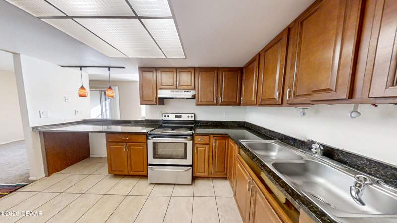 2 bedroom Condominium at 417 Banana Cay Drive #J, Bristol Bay Condo The, South Daytona — photo 4